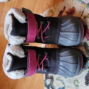 Kids Cat & Jack snow boots size 8